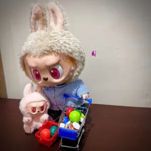 Labubu doll Flip with Me with Dada shopping for groceries