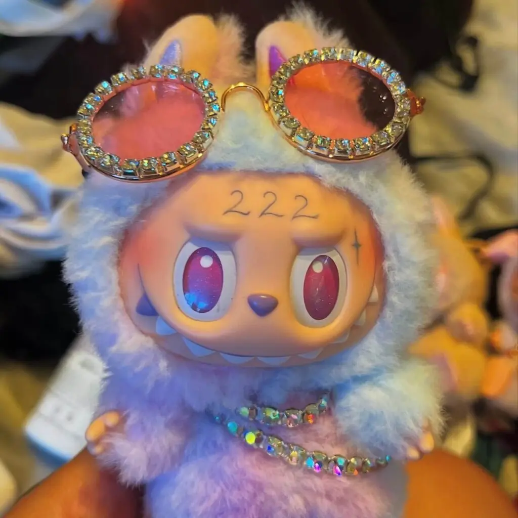 luck labubu clothes diamond necklace and glasses