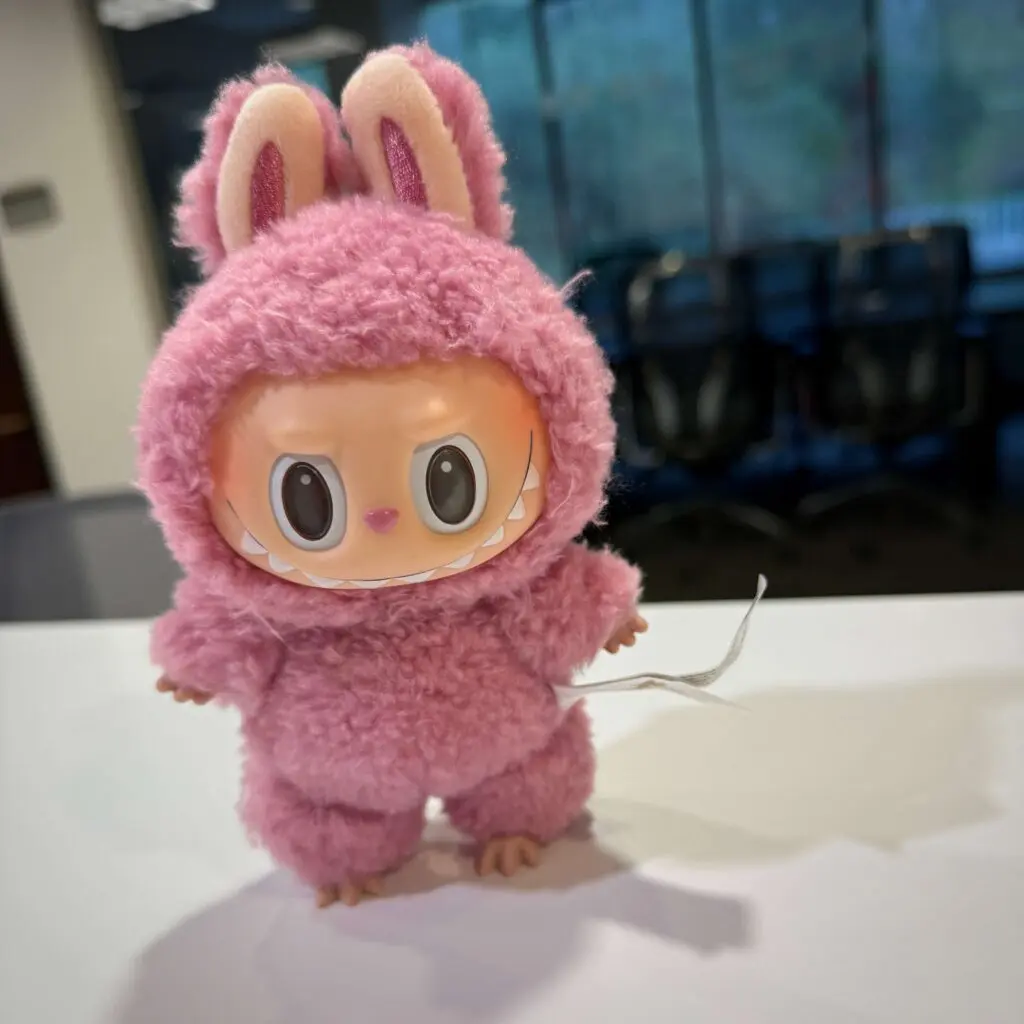 正規品 LABUBU Exciting Macaron Lychee Berry Pop Mart Labubu The Monsters Exciting Macaron Lychee Berry