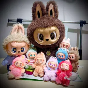 Group photo of different Labubu dolls including Flip with Me, Labubu Zimomo and smaller Labubu keychain dolls
