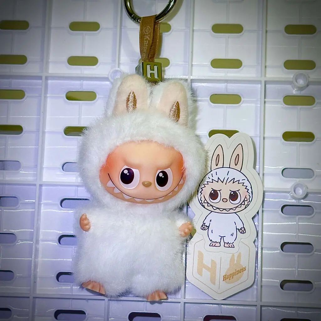 Labubu Pin for Love H: Pics and Prices for mini Labubu 