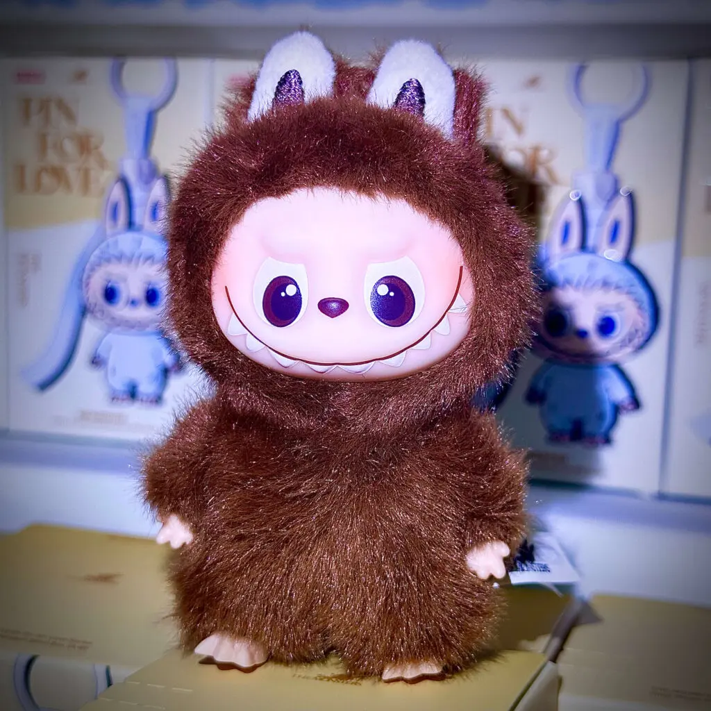 ラブLABUBU PIN FOR LOVE ？ Labubu Pin for Love S: Pics and Prices for mini Labubu 