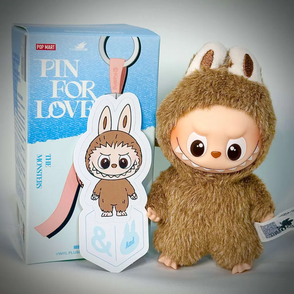 labubu ラブブ　PIN FOR LOVE B Labubu Pin for Love B: Pics and Prices for mini Labubu 