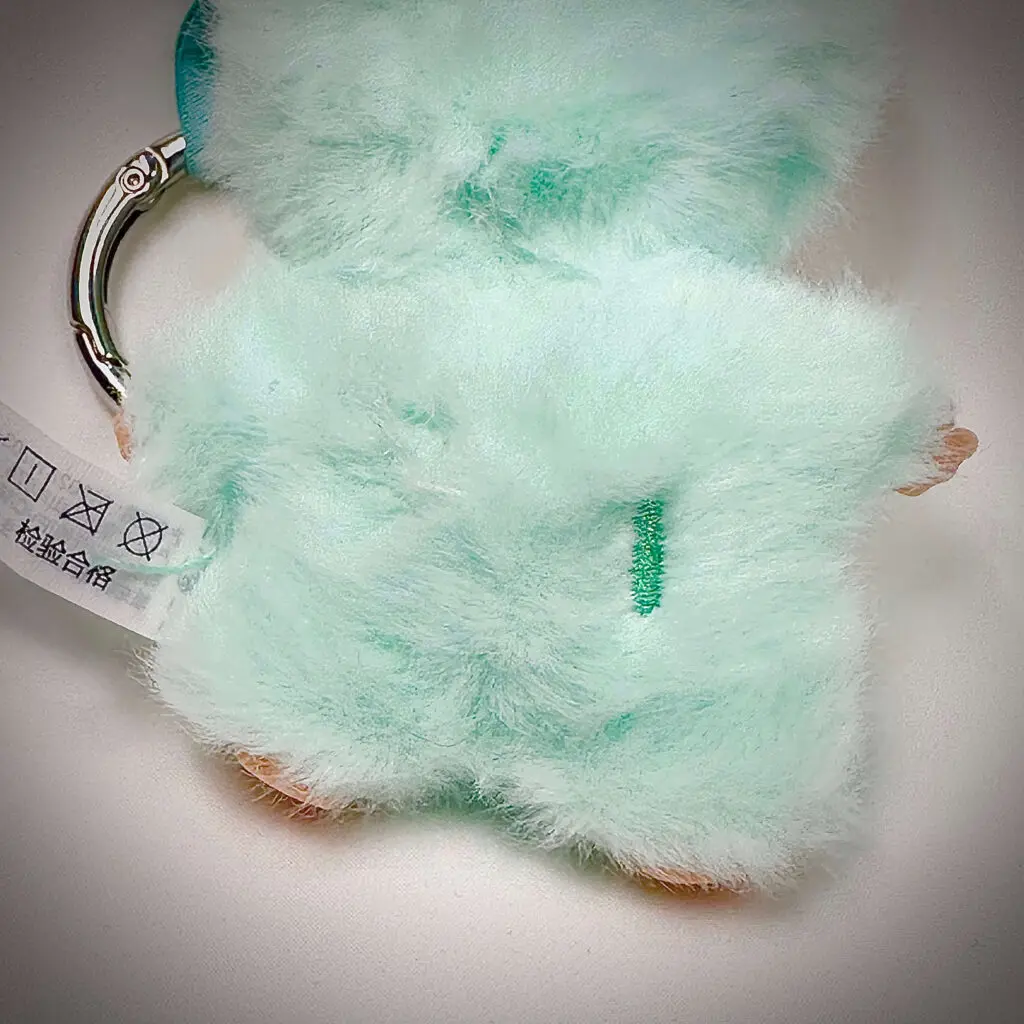 mini-labubu-pin-for-love-i-embroidered-back