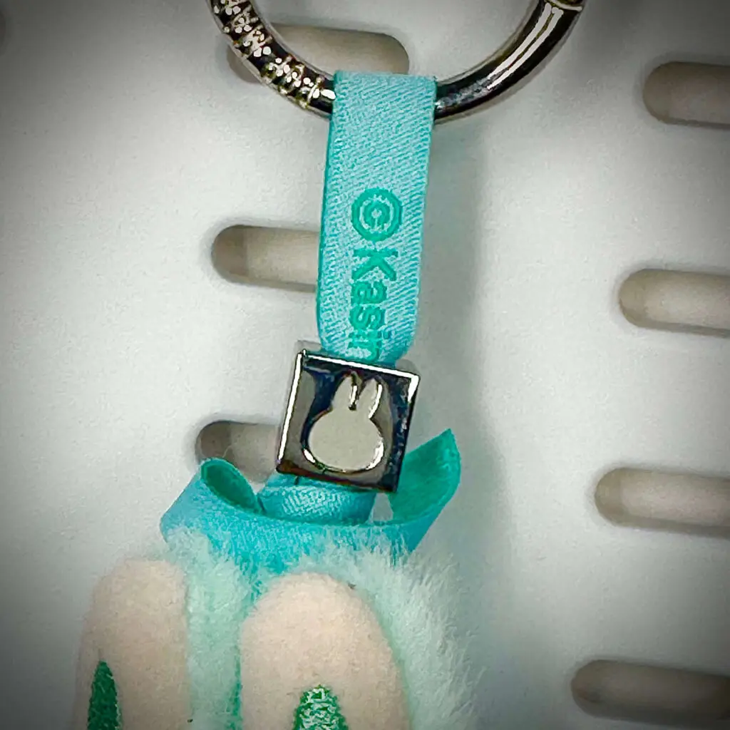 mini-labubu-pin-for-love-i-nugget-the-monsters-icon