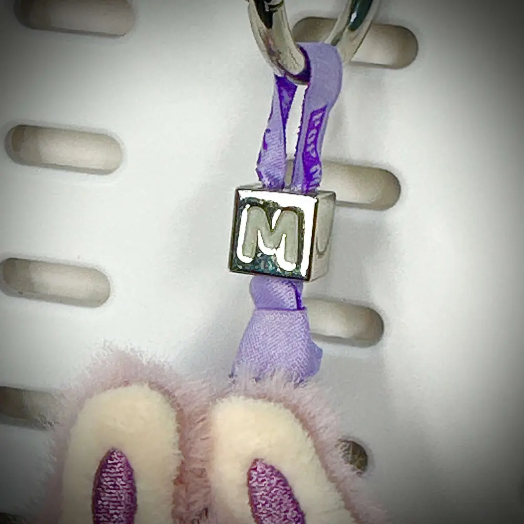 mini-labubu-pin-for-love-m-nugget