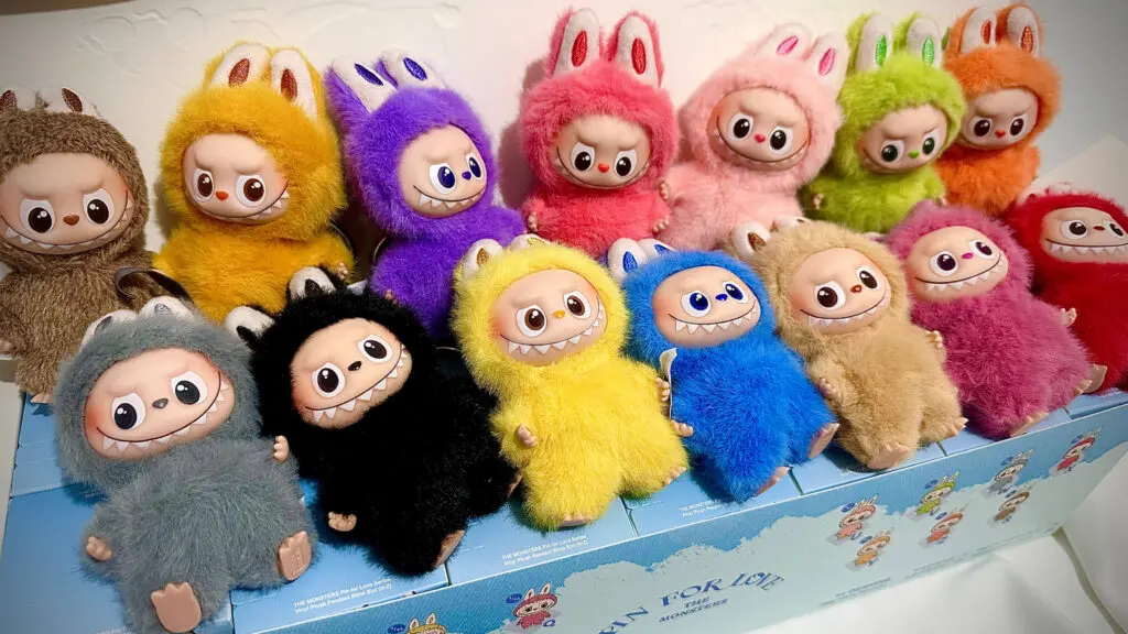 Labubu Pin for Love R: Pics and Prices for mini Labubu 