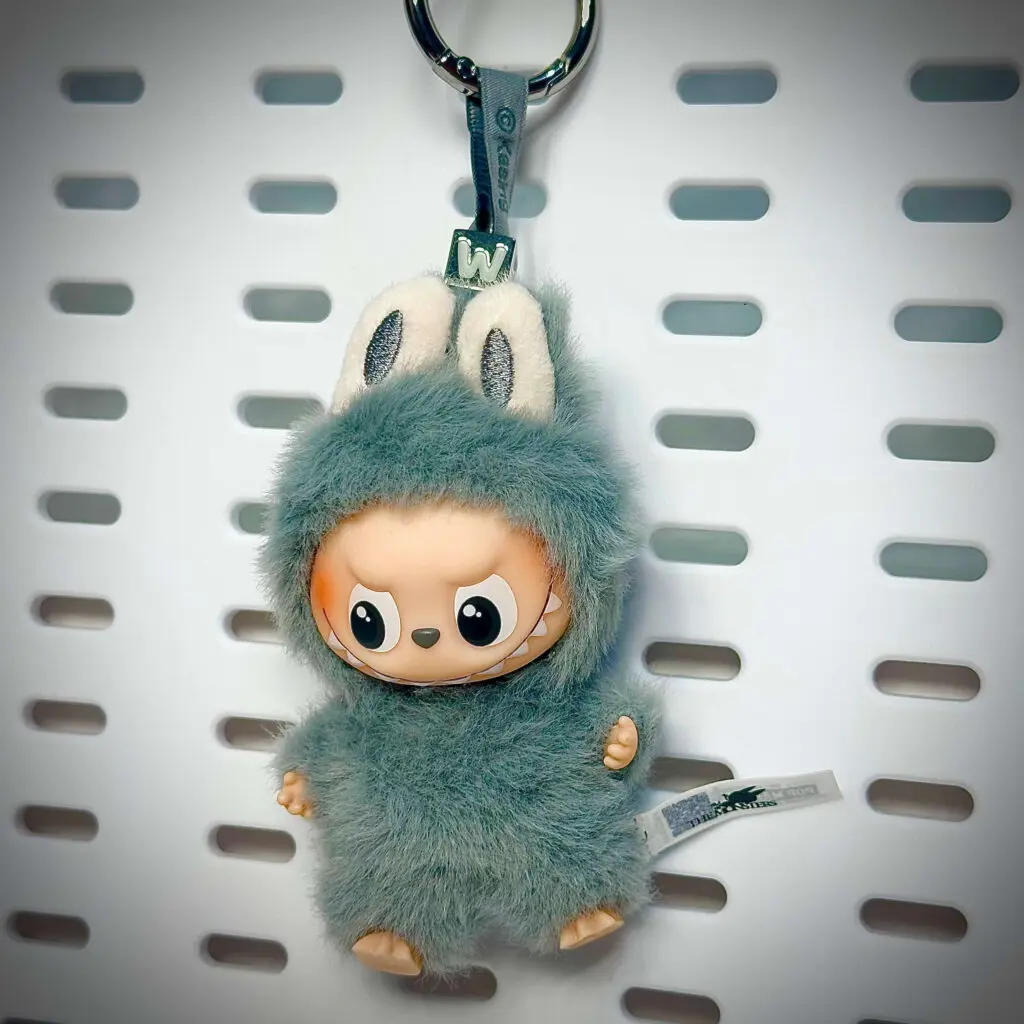 Labubu Pin for Love W: Pics and Prices for mini Labubu 