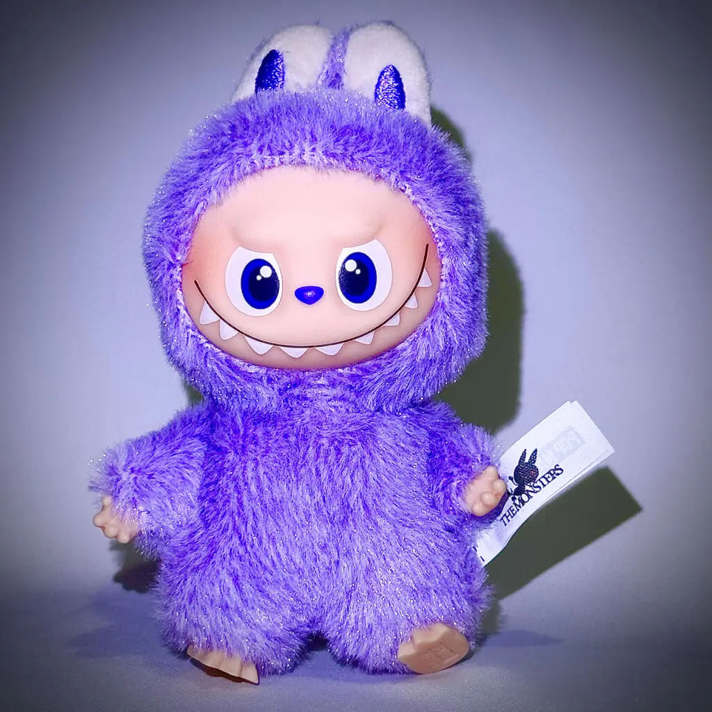 Labubu Pin for Love ?: Pics and Prices for mini Labubu 