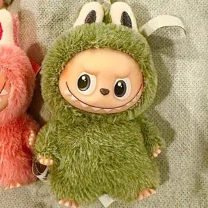 Labubu Pin For Love secret character ! Exclamation looking to the left