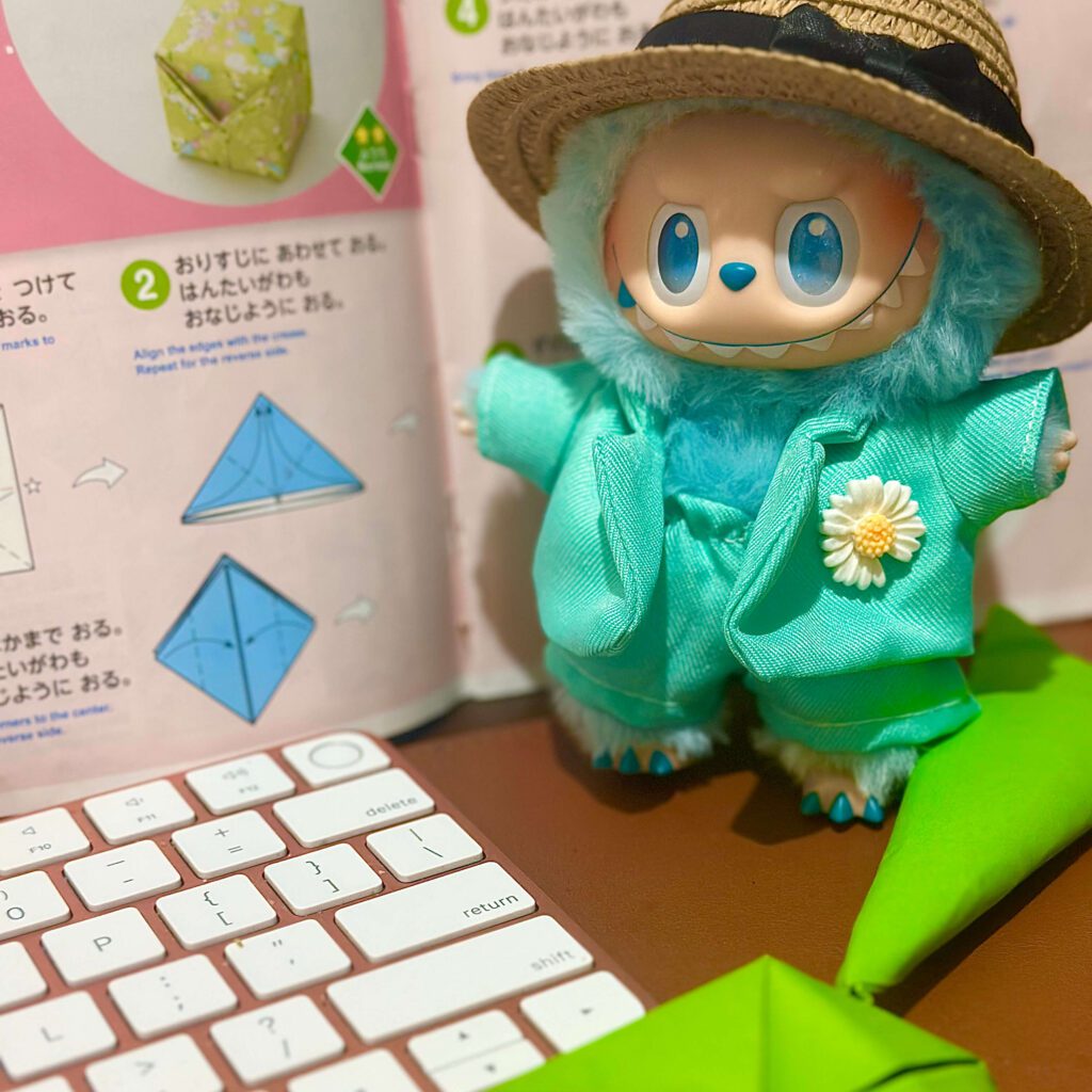 hope labubu clothes green coat origami