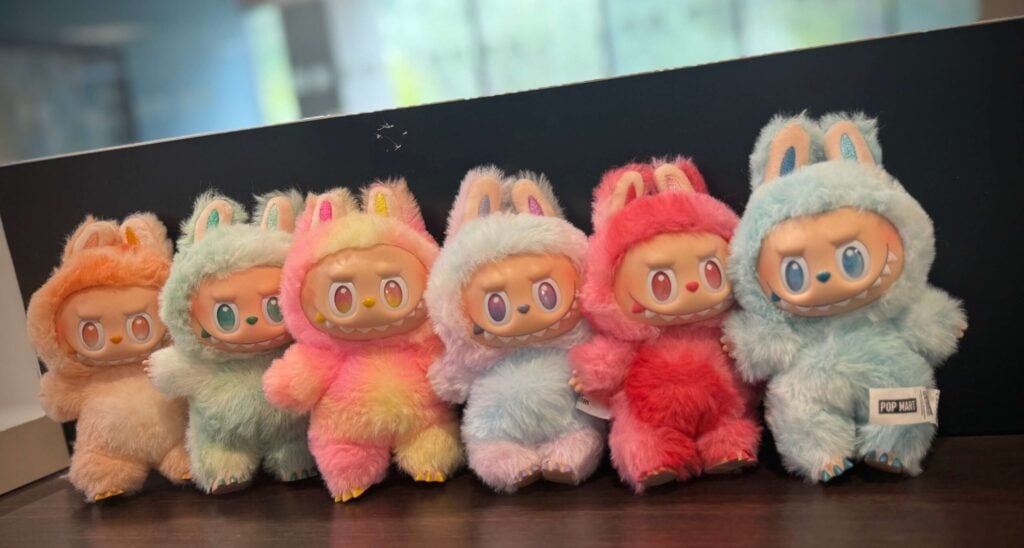 labubu big into energy v3 group photo