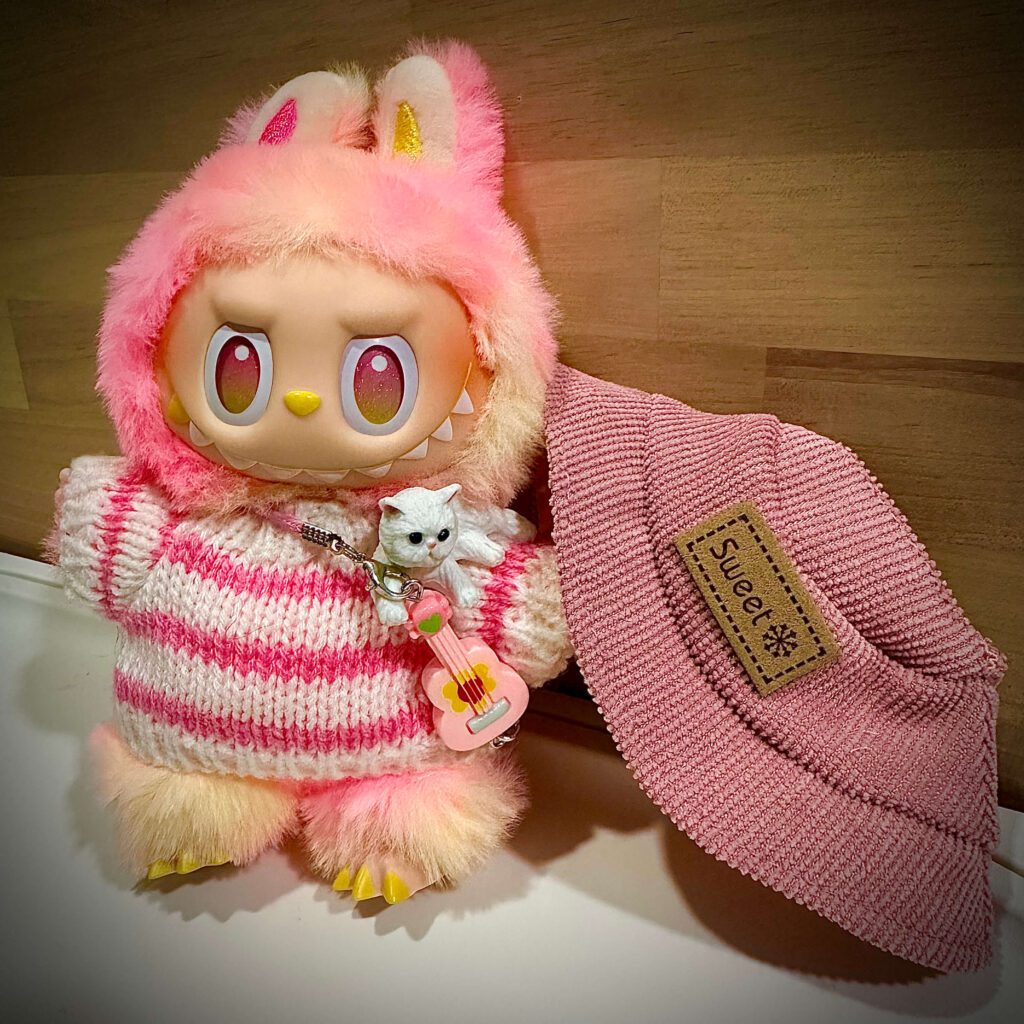 loyalty labubu clothes pink sweater no hat