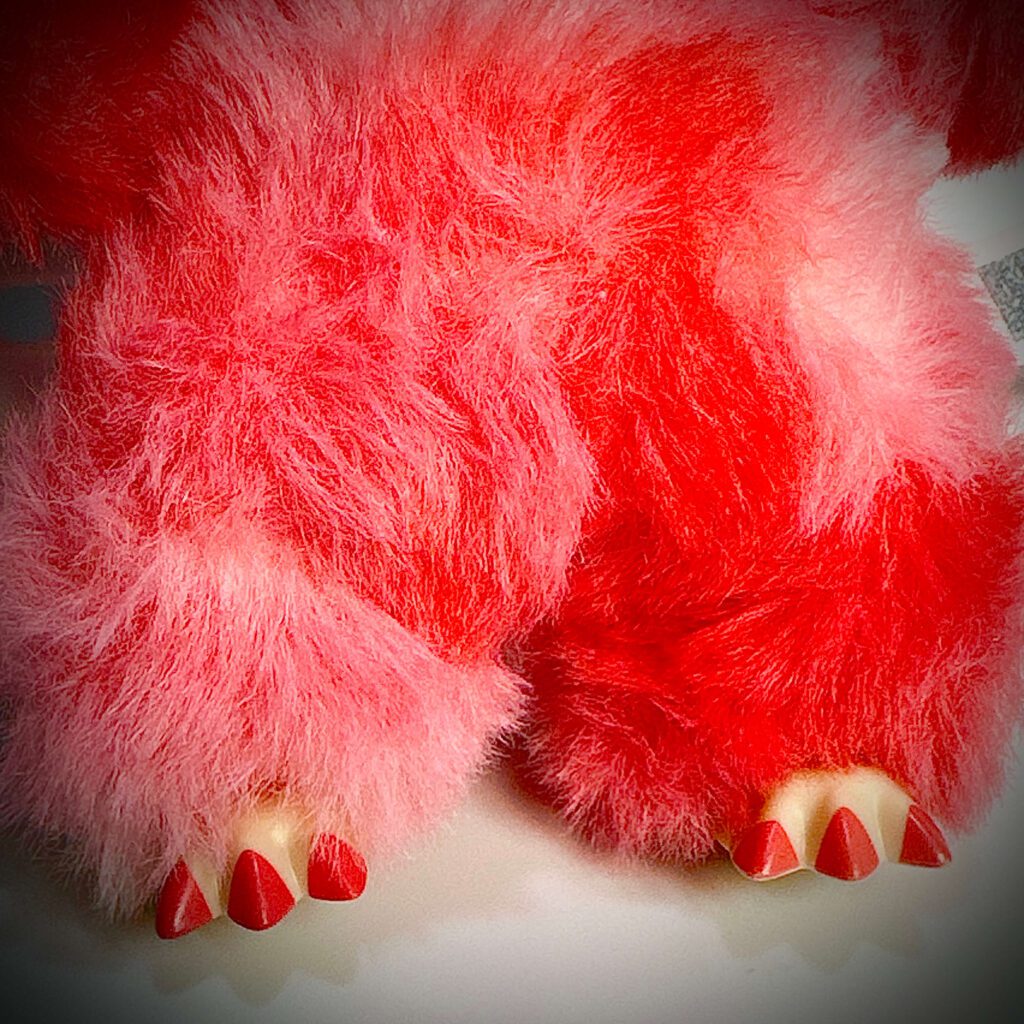 labubu big into energy love feet
