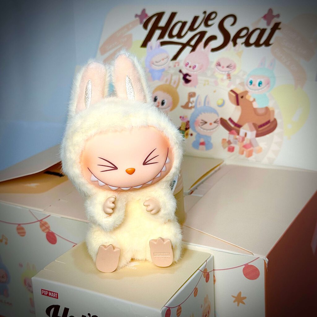 labubu have a seat sisi boxes backdrop