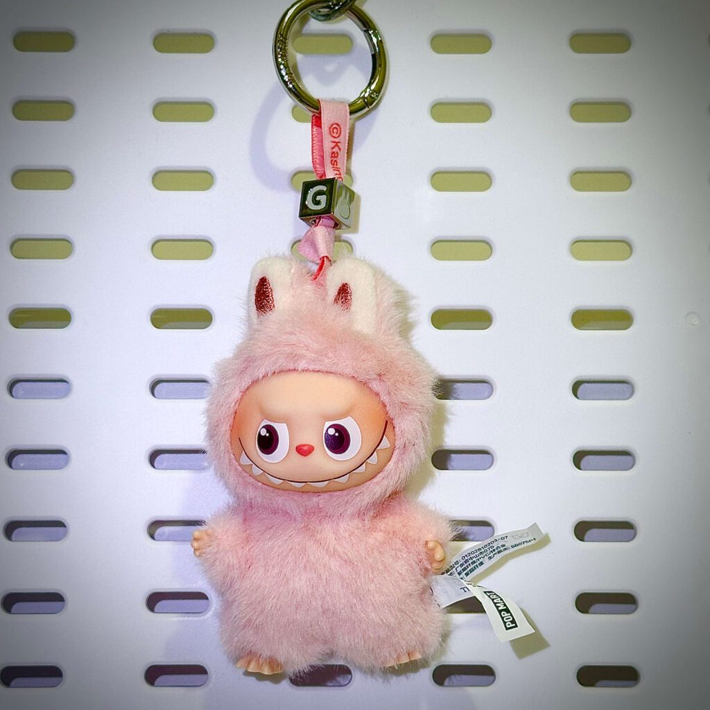 mini labubu pin for love G lanyard