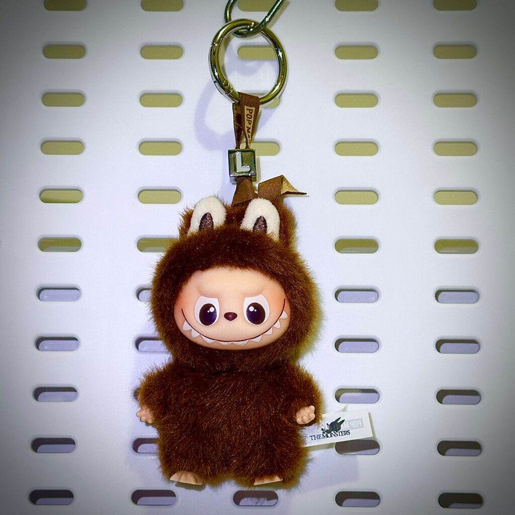 mini labubu pin for love L lanyard
