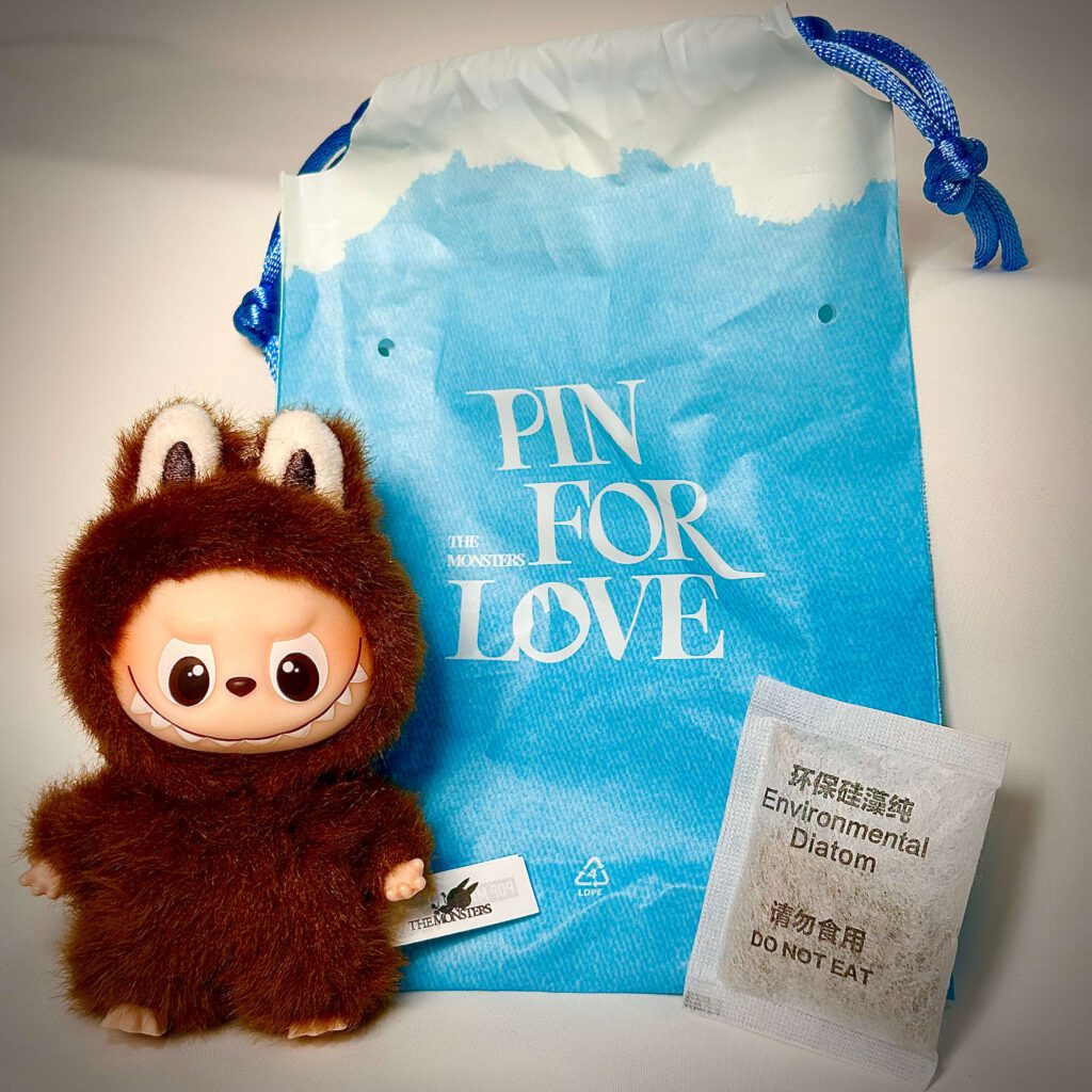 mini labubu pin for love L pouch abubu v4 packaging