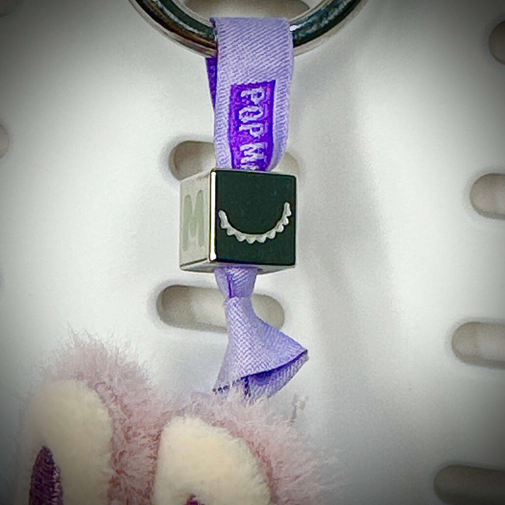 mini-labubu-pin-for-love-m-nugget-teeth