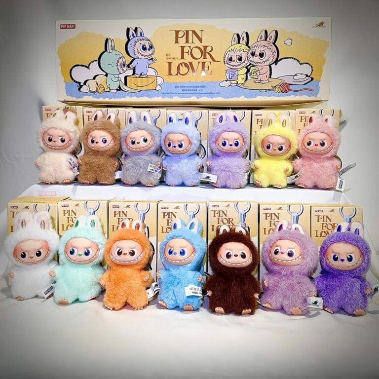 mini labubu pin for love v4 a to m group photo